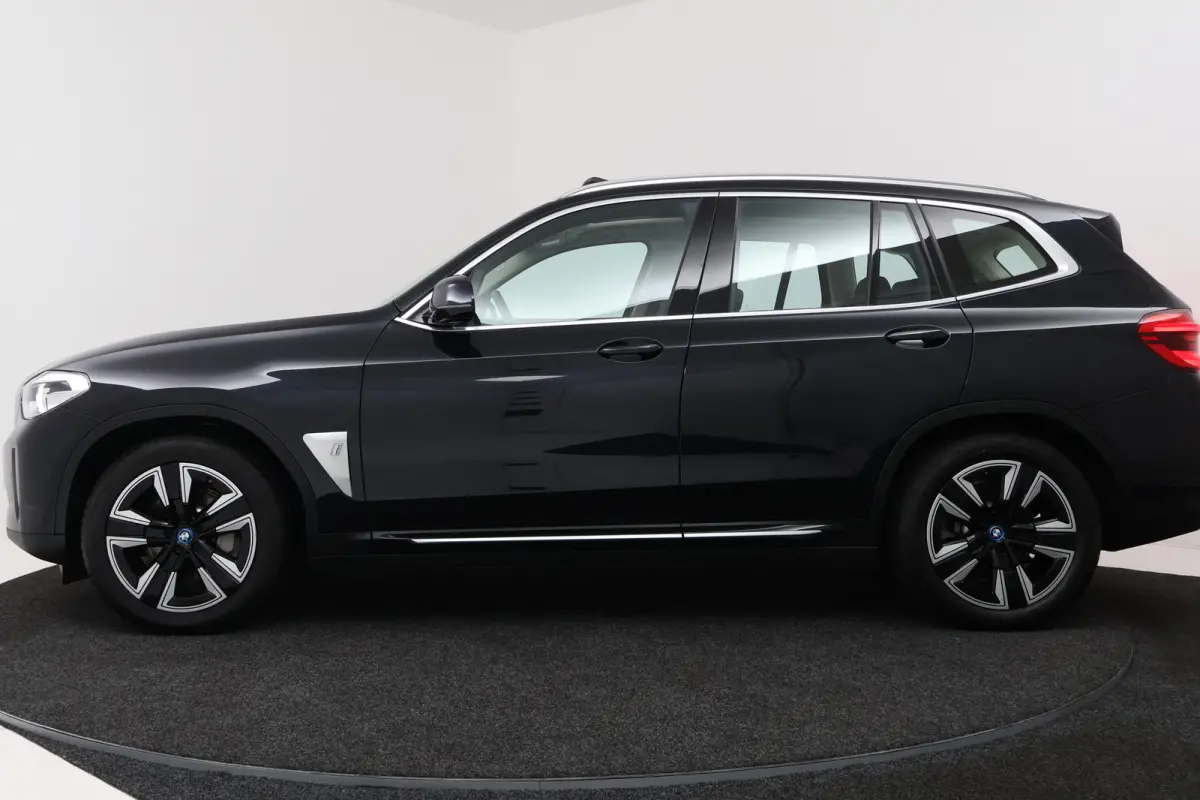Executive 80 kWh (PANORAMADAK, SFEERVERLICHTING, ADAPTIVE CRUISE, AUTOPILOT, STOELVERWARMING, 1e EIGENAAR)