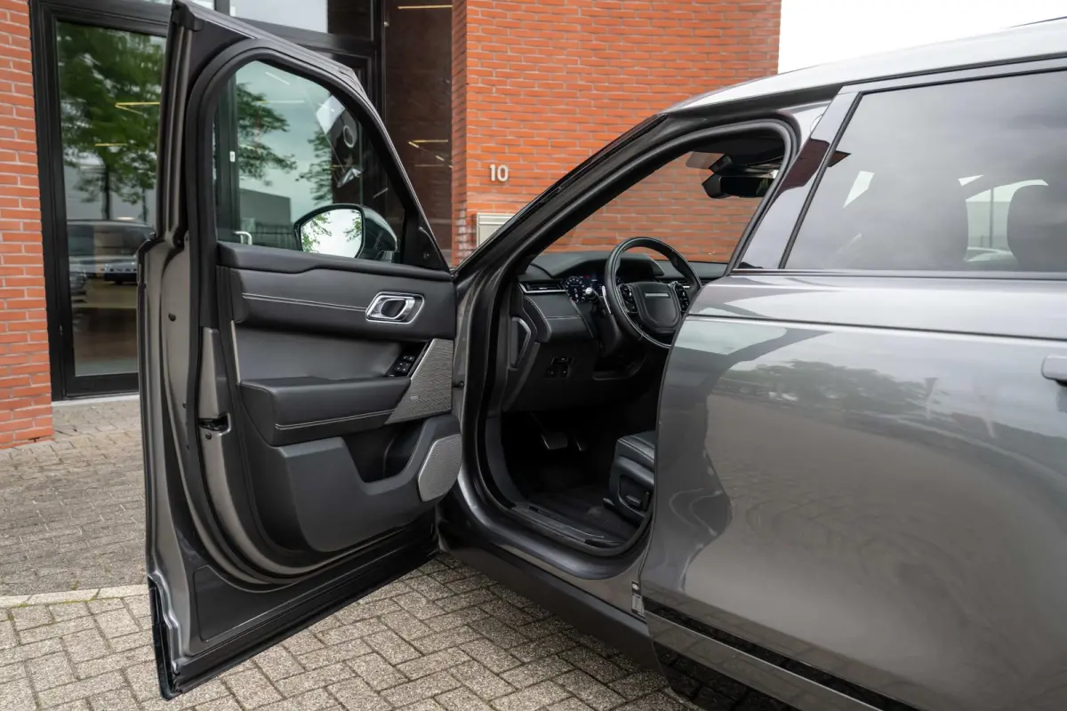 2.0 P300 Turbo AWD R-Dynamic SE ACC Stoelvent. HuD