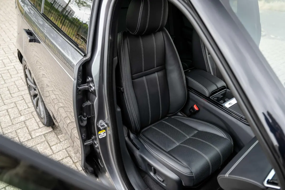 2.0 P300 Turbo AWD R-Dynamic SE ACC Stoelvent. HuD