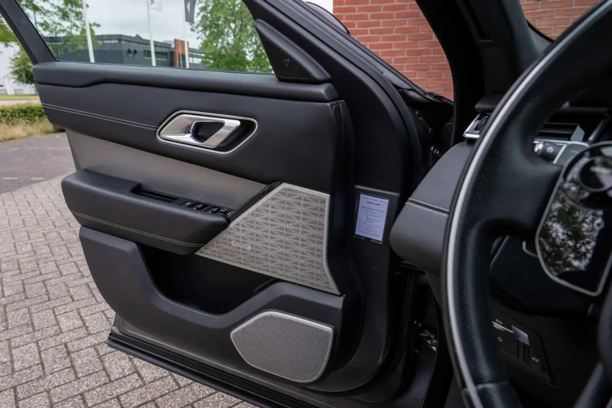 2.0 P300 Turbo AWD R-Dynamic SE ACC Stoelvent. HuD