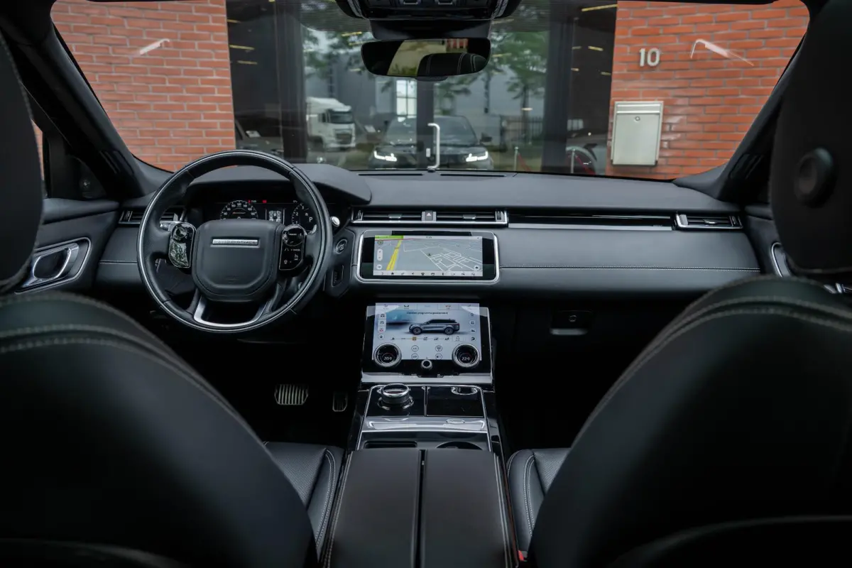 2.0 P300 Turbo AWD R-Dynamic SE ACC Stoelvent. HuD