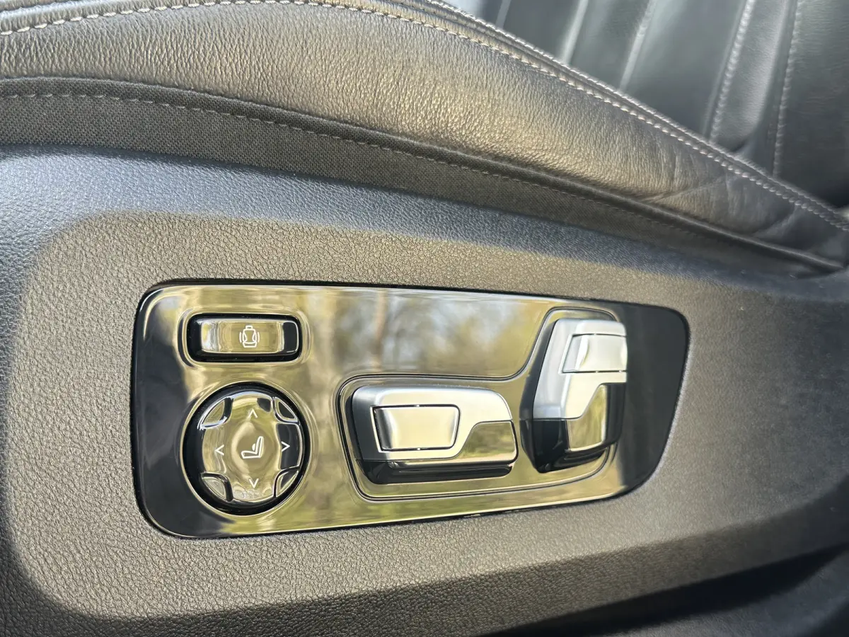 45e | M-Sport | LASER | Panodak | Trekhaak | Comfort Leer |