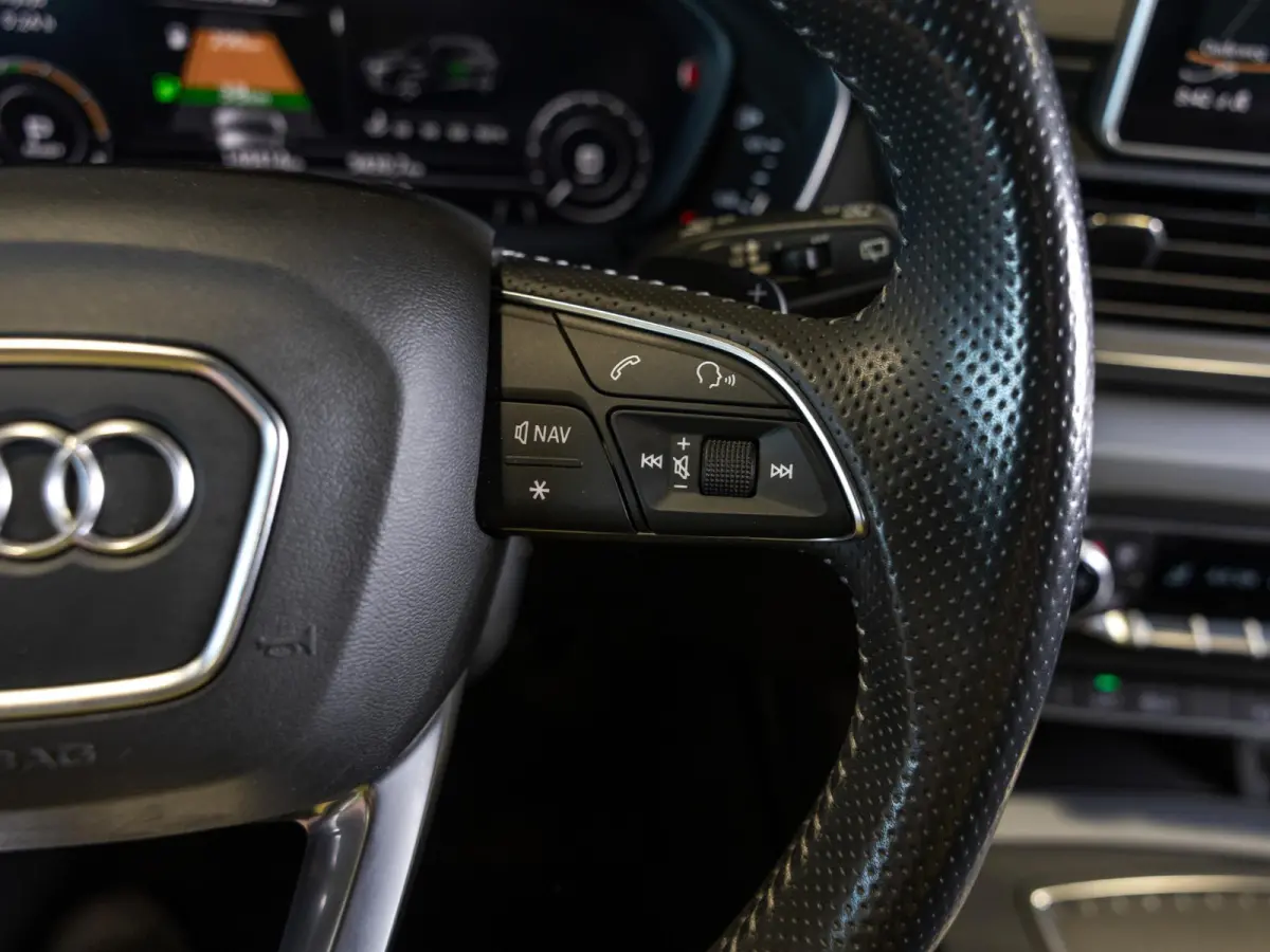 55 TFSI e quattro Competition SoH 93,6% 367pk / Panorama dak / Adaptieve cruise control / Navigatie / Achteruitrijcamera / Apple carplay /