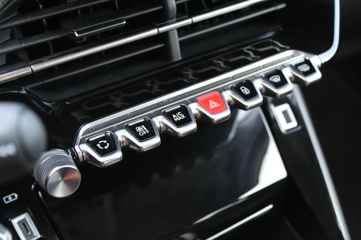 1.2 101Pk PureTech Allure Automaat | Origineel Nederlands