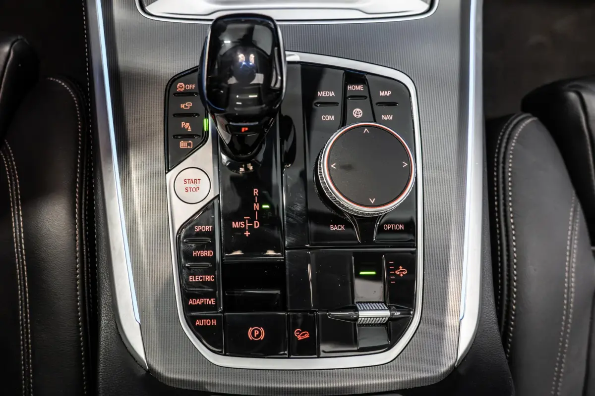 xDrive45e High Executive Pano | Memory | Luchtvering | Elektrische Trekhaak