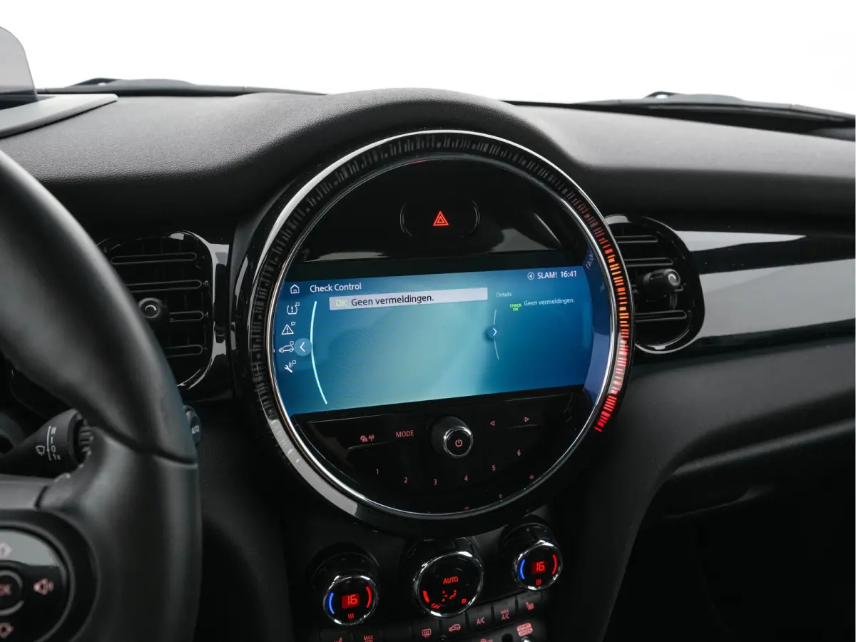 MINI Yours 33 kWh [3-Fase-11kW] {SoH-95%} (INCL-BTW) Aut. *HEATPUMP | LEATHER | HARMAN/KARDON | DIGI-COCKPIT | HEAD-UP | FULL-LED | NAVI-FULLMAP | HEATED-SPORTSEATS | DAB | CRUISE | KEYLESS 