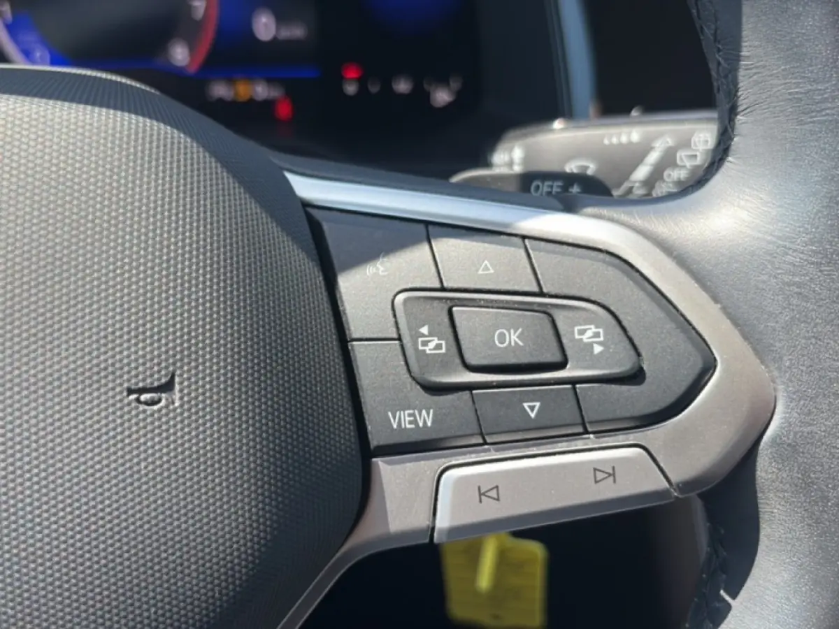 1.0 TSI DSG LIFE AFN.TREKHAAK/PDC/DIG-DASH/LED/STOELVERW/NAVI/CARPLAY