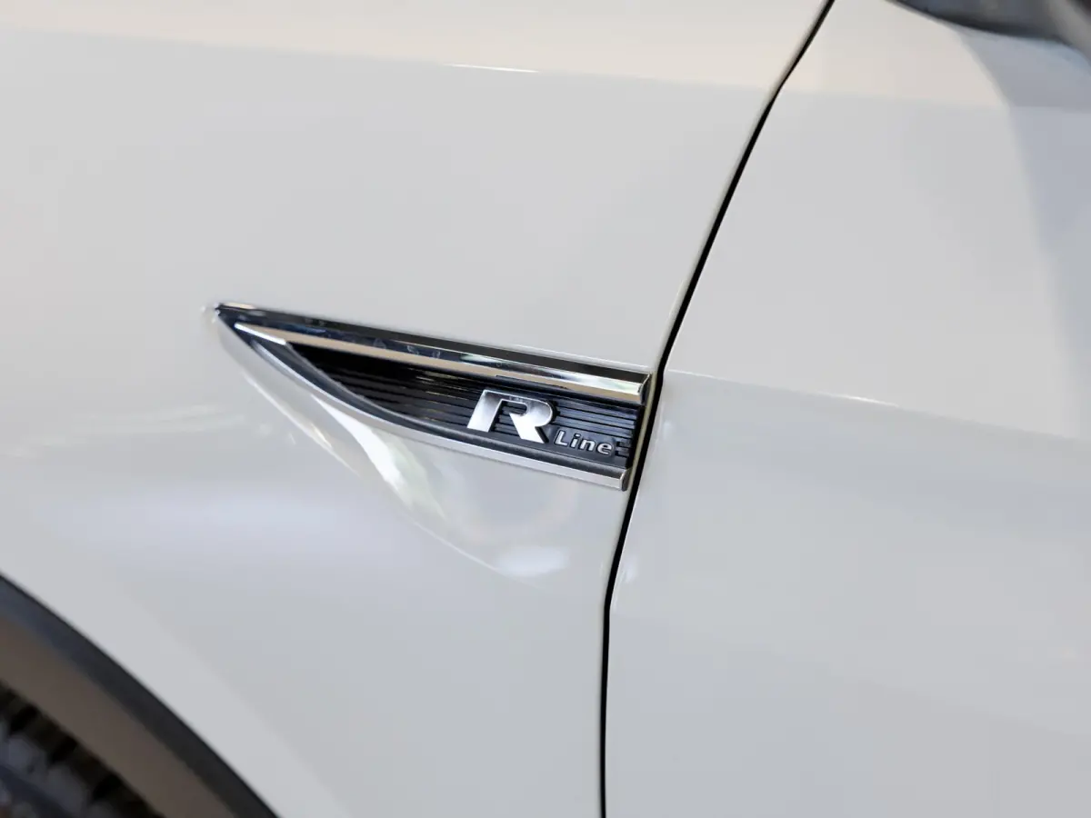 1.0 TSI Style Business R line 116pk / Navigatie / Stoelverwarming / Adaptieve cruise control / Apple carplay / Airco / Klimaatregeling /