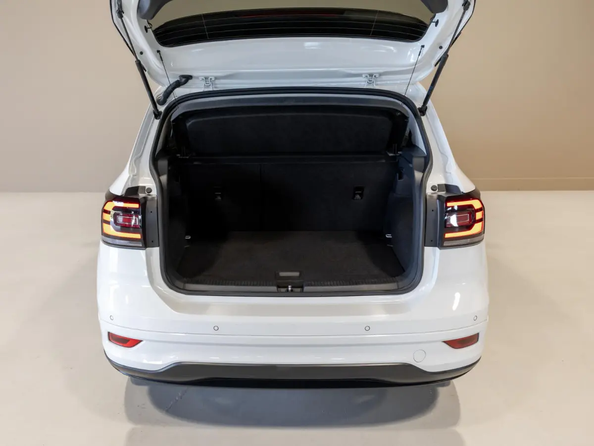 1.0 TSI Style Business R line 116pk / Navigatie / Stoelverwarming / Adaptieve cruise control / Apple carplay / Airco / Klimaatregeling /