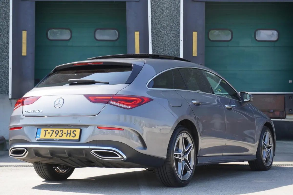 250e 218pk AMG Line | Panoramadak | Sfeer Verlichting | Camera