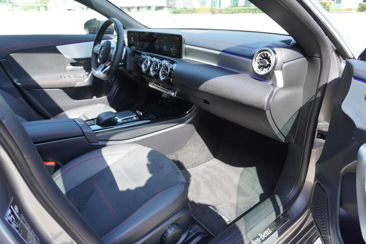 250e 218pk AMG Line | Panoramadak | Sfeer Verlichting | Camera