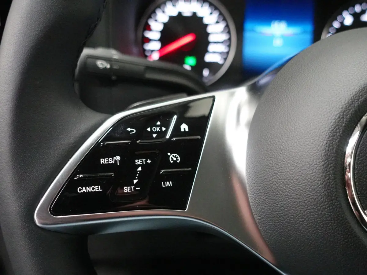114 CDI L2 Select Automaat Dubbele Cabine NM Airco Apple Carplay/ Android auto Trekhaak Achterklep Parkeersensoren