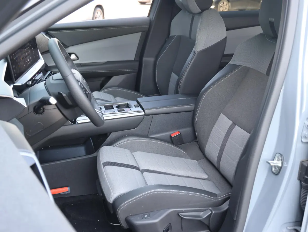 1.2 Turbo Hybrid GS 1ste Eigenaar | Camera 360* | Head-up display | Stoelverwarming | Stuurverwarming | Apple Carplay & Android Auto
