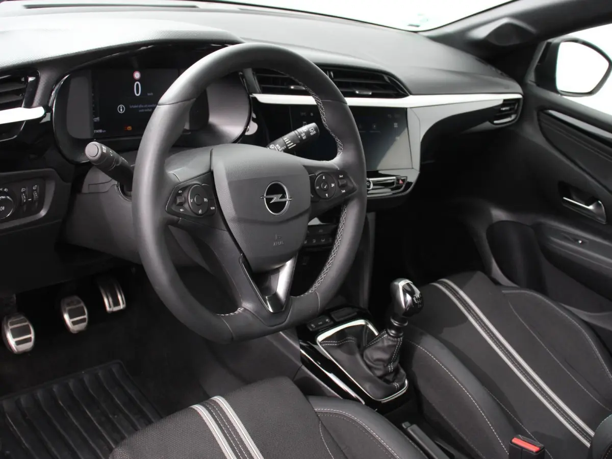 1.2 Turbo 100pk GS Nieuw model! Navigatie Apple Carplay/Android Auto Digitale Cockpit Airco Camera Parkeer sensoren V+A Cruise Control Lichtmetalen Velgen Dab