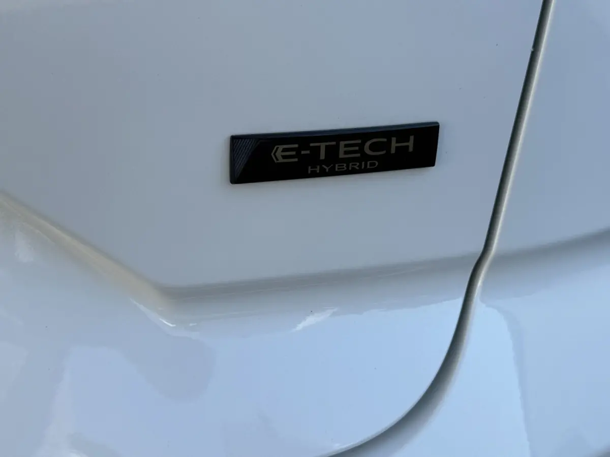 1.2 E-Tech full hybrid 200 Camera Navi Carplay Clima Sfeerverlichting