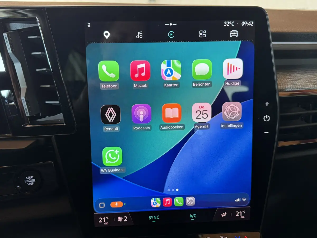 1.2 E-Tech full hybrid 200 Camera Navi Carplay Clima Sfeerverlichting