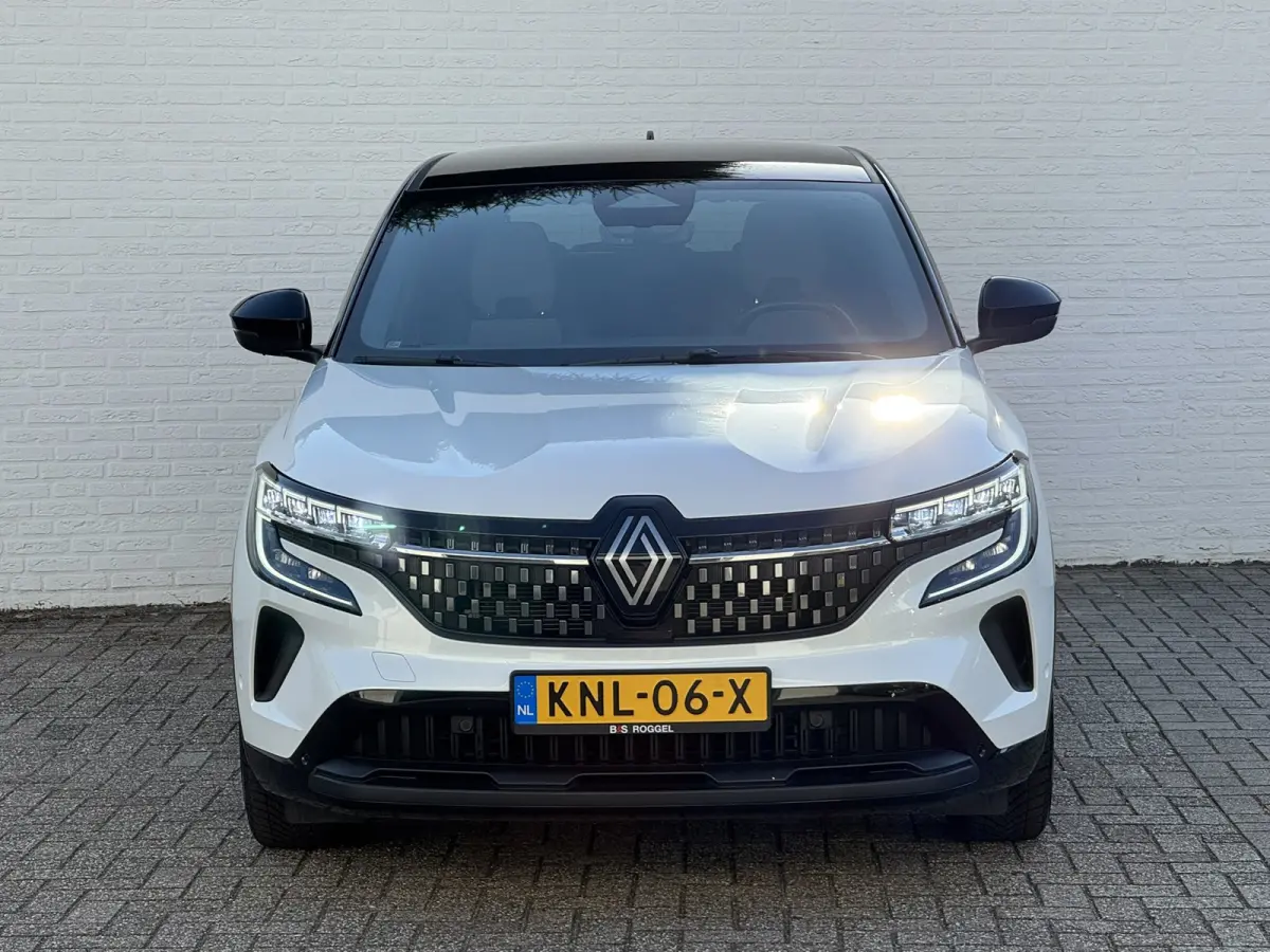1.2 E-Tech full hybrid 200 Camera Navi Carplay Clima Sfeerverlichting