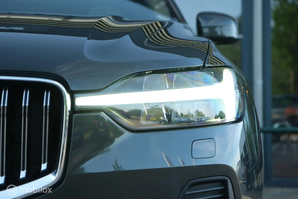 2.0 T8 Plug-in hybrid AWD Inscription Exclusive | Luchtvering | Bowers & Wilkens | 21 Inch | ACC | HUD | Pano | Trekhaak | Tailored Wool | Stoel en Stuurwielverw. | Google Infotainment