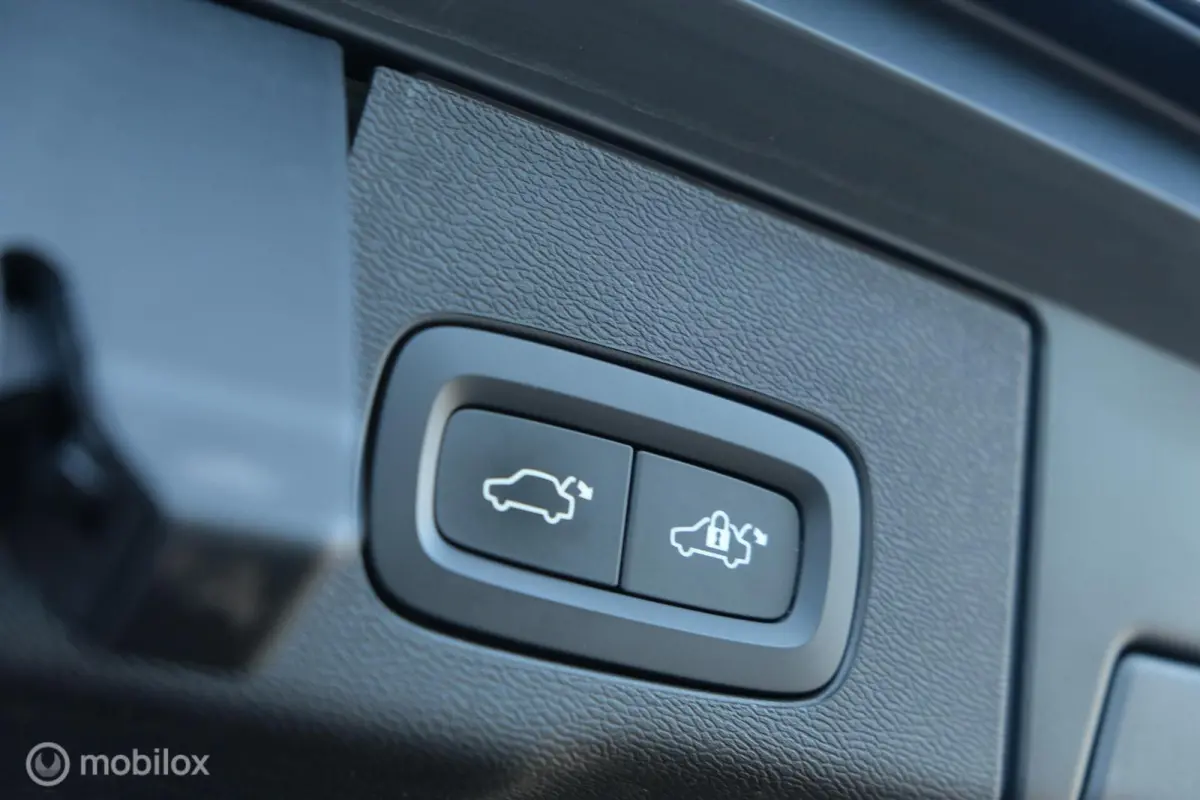 2.0 T8 Plug-in hybrid AWD Inscription Exclusive | Luchtvering | Bowers & Wilkens | 21 Inch | ACC | HUD | Pano | Trekhaak | Tailored Wool | Stoel en Stuurwielverw. | Google Infotainment