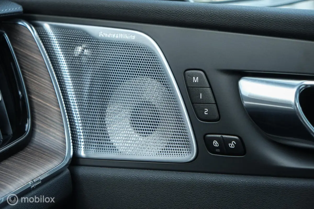 2.0 T8 Plug-in hybrid AWD Inscription Exclusive | Luchtvering | Bowers & Wilkens | 21 Inch | ACC | HUD | Pano | Trekhaak | Tailored Wool | Stoel en Stuurwielverw. | Google Infotainment