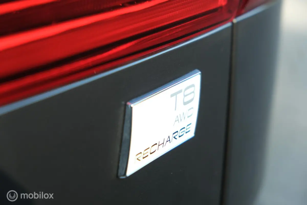 2.0 T8 Plug-in hybrid AWD Inscription Exclusive | Luchtvering | Bowers & Wilkens | 21 Inch | ACC | HUD | Pano | Trekhaak | Tailored Wool | Stoel en Stuurwielverw. | Google Infotainment