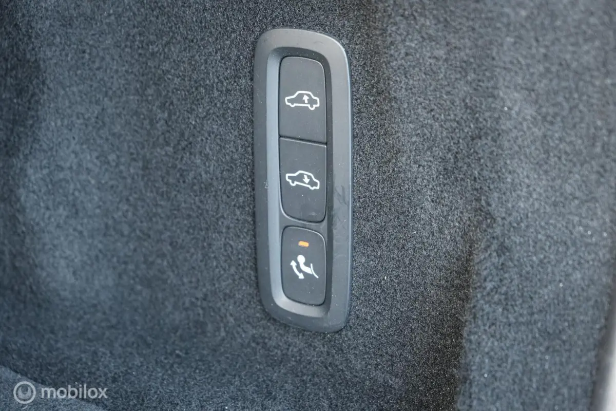 2.0 T8 Plug-in hybrid AWD Inscription Exclusive | Luchtvering | Bowers & Wilkens | 21 Inch | ACC | HUD | Pano | Trekhaak | Tailored Wool | Stoel en Stuurwielverw. | Google Infotainment