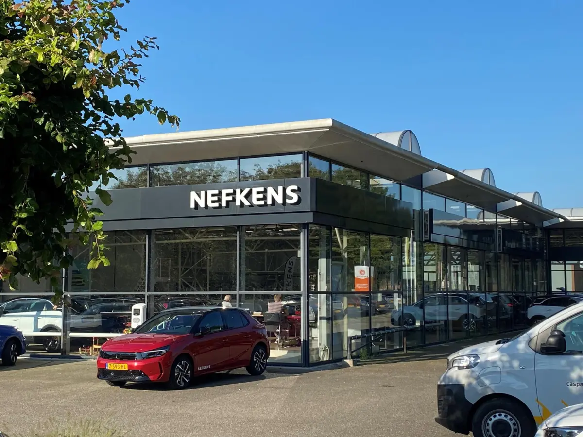Business Comfort Range 44 kWh 113pk | Navigatie | Airco | Cruise Control | Parkeersensoren | Led koplampen | Apple Carplay / Android Auto | Bluetooth | DAB+ radio | Comfortstoelen | Elektris