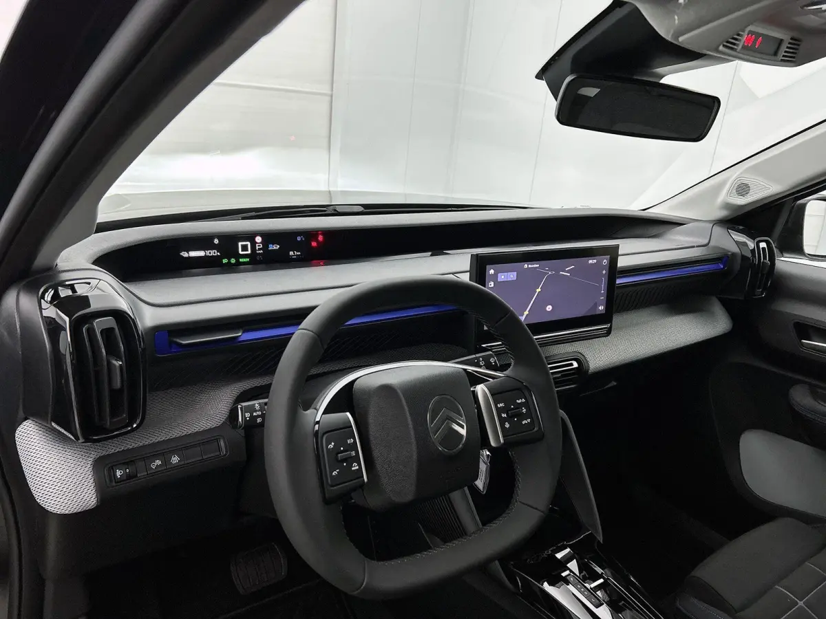 Business Comfort Range 44 kWh 113pk | Navigatie | Airco | Cruise Control | Parkeersensoren | Led koplampen | Apple Carplay / Android Auto | Bluetooth | DAB+ radio | Comfortstoelen | Elektris