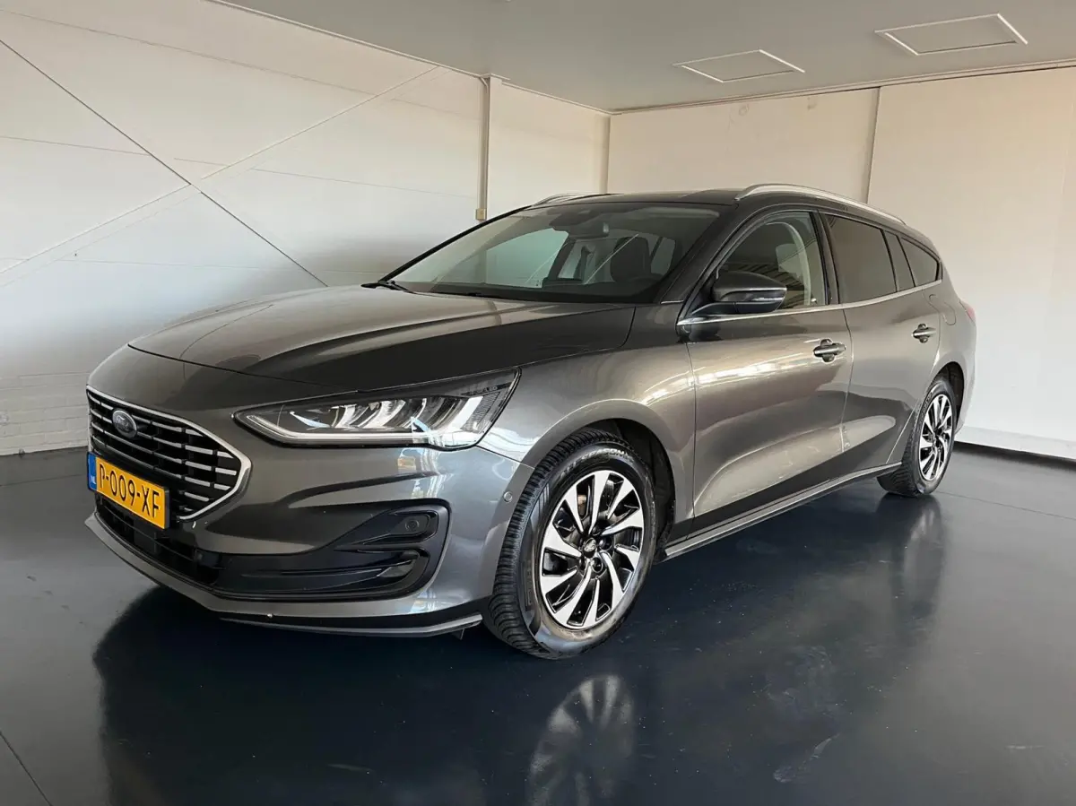 1.0 EcoBoost Hybrid Titanium,Stoel/Stuur/Voorruit verwarming