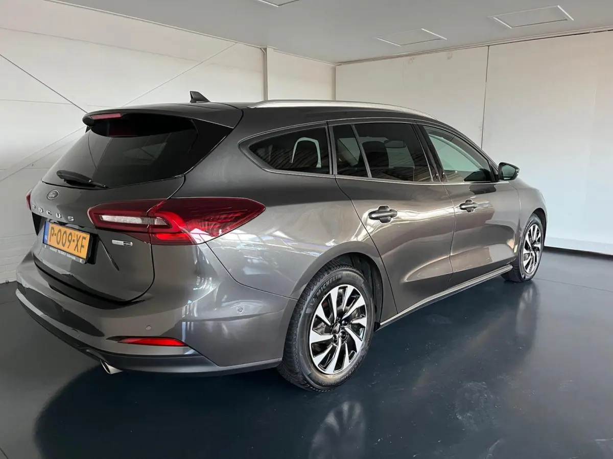 1.0 EcoBoost Hybrid Titanium,Stoel/Stuur/Voorruit verwarming