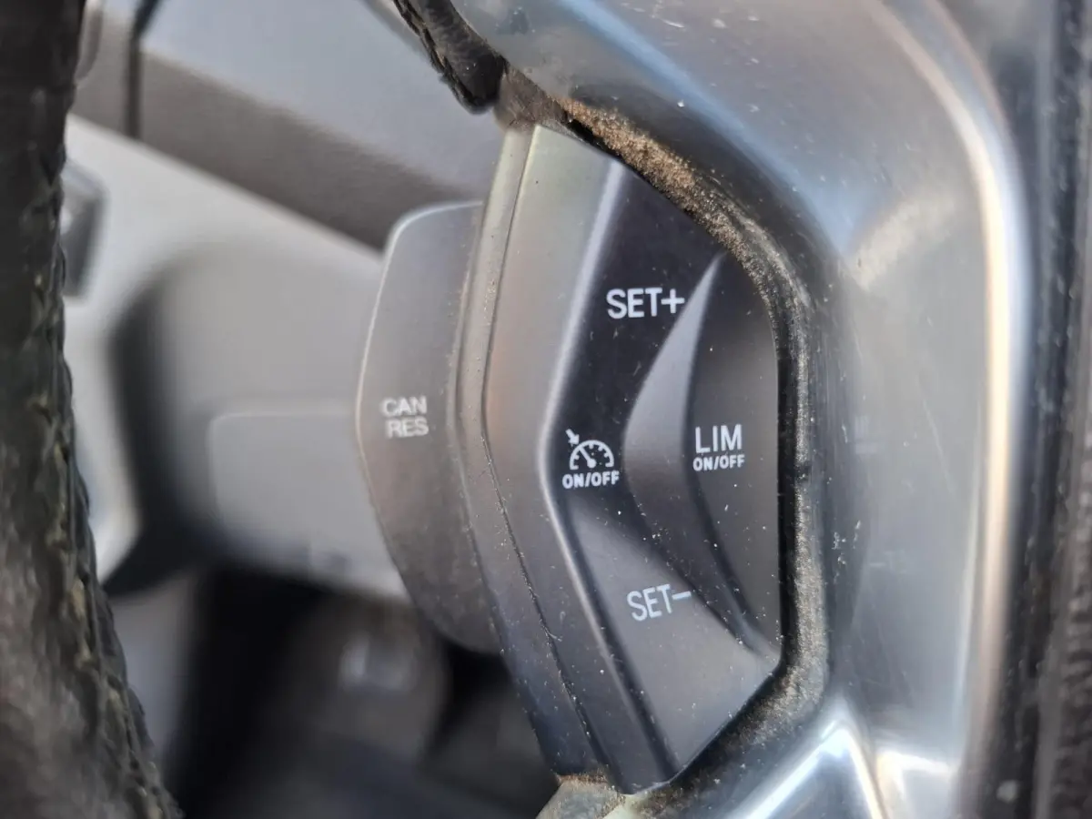 330 2.0 TDCI L2H2 Trend AIRCO / CRUISE CONTROLE / NAVI / TREKHAAK /  EURO 6