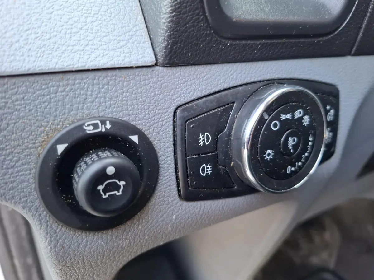 330 2.0 TDCI L2H2 Trend AIRCO / CRUISE CONTROLE / NAVI / TREKHAAK /  EURO 6