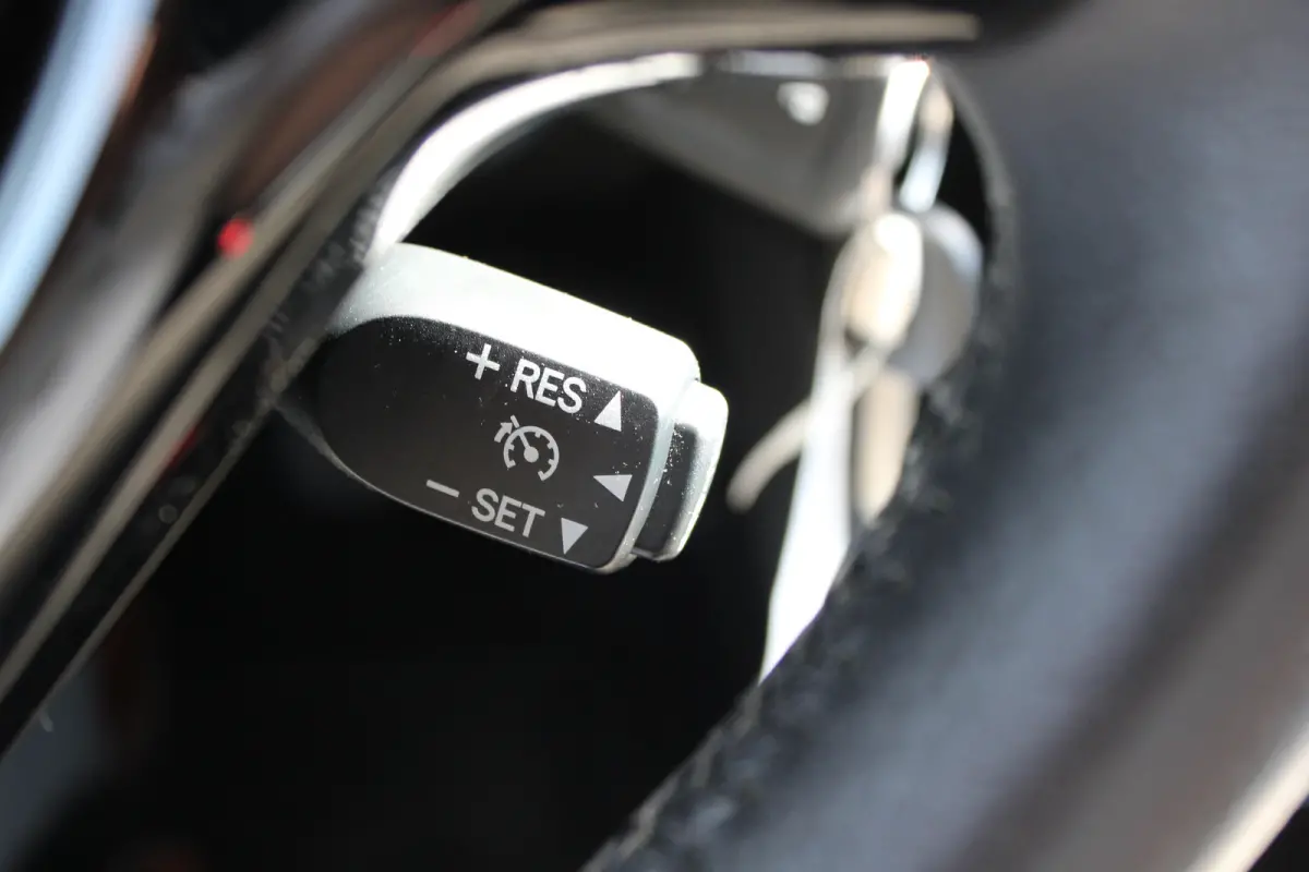1.0 e-VTi Allure | Navi by app | Camera | Climate control | Apple carplay | NL auto | 32.000km | BTW |