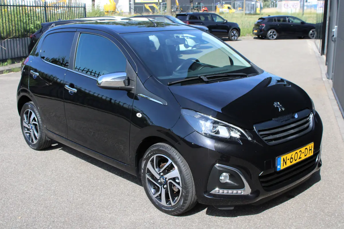1.0 e-VTi Allure | Navi by app | Camera | Climate control | Apple carplay | NL auto | 32.000km | BTW |