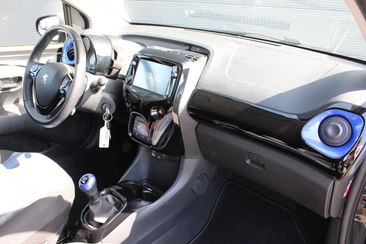 1.0 e-VTi Allure | Navi by app | Camera | Climate control | Apple carplay | NL auto | 32.000km | BTW |
