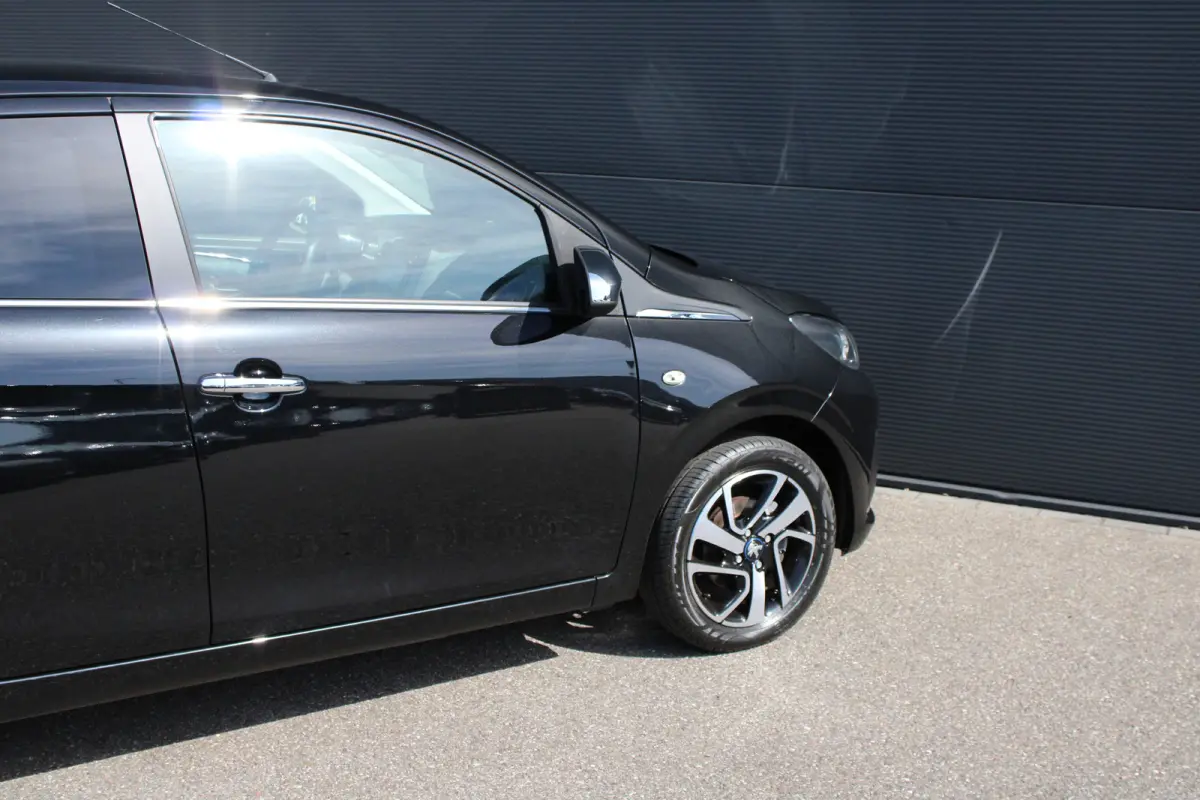 1.0 e-VTi Allure | Navi by app | Camera | Climate control | Apple carplay | NL auto | 32.000km | BTW |