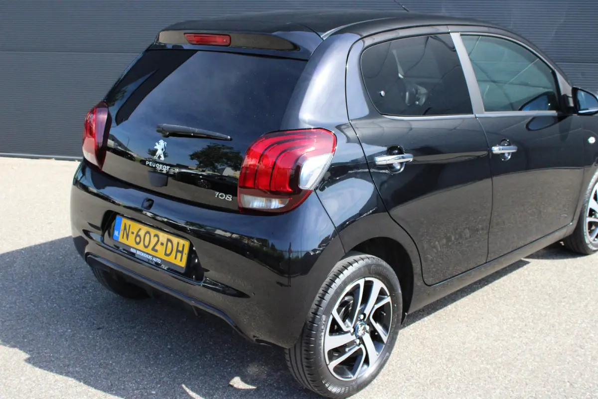 1.0 e-VTi Allure | Navi by app | Camera | Climate control | Apple carplay | NL auto | 32.000km | BTW |