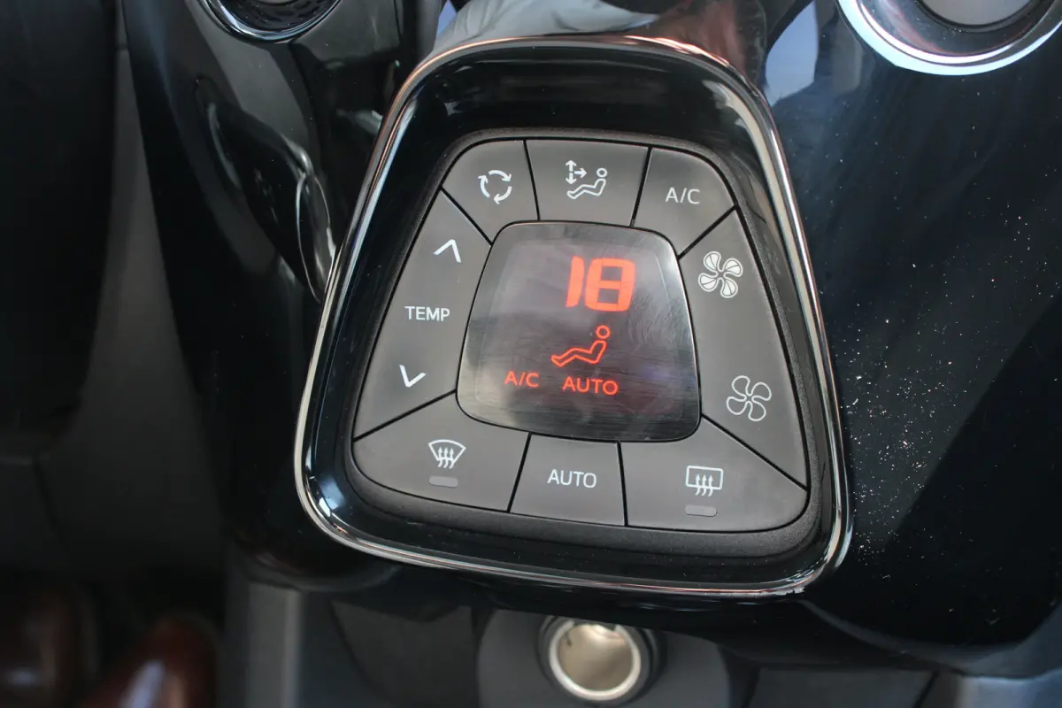 1.0 e-VTi Allure | Navi by app | Camera | Climate control | Apple carplay | NL auto | 32.000km | BTW |