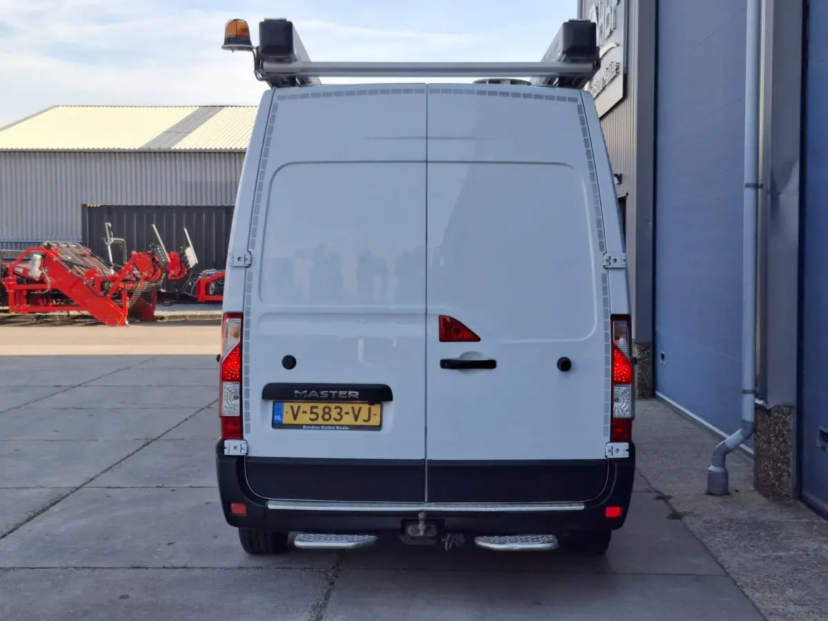 T35 2.3 dCi L2H2 AIRCO / CRUISE CONTROLE / IMPERIAL / TREKHAAK / EURO 6