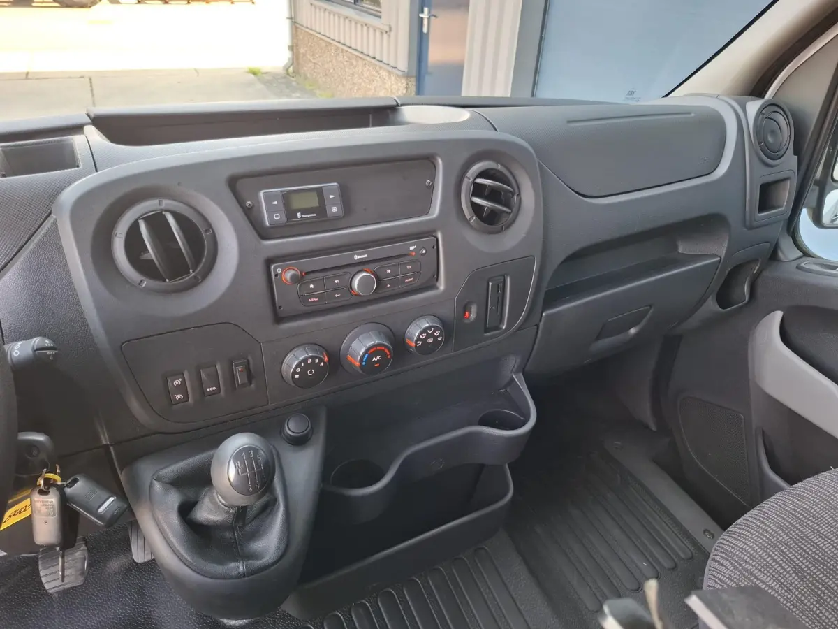 T35 2.3 dCi L2H2 AIRCO / CRUISE CONTROLE / IMPERIAL / TREKHAAK / EURO 6