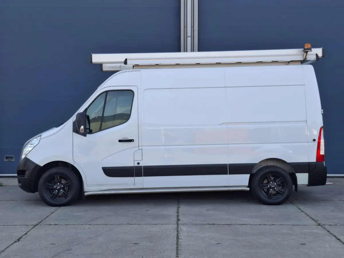 T35 2.3 dCi L2H2 AIRCO / CRUISE CONTROLE / IMPERIAL / TREKHAAK / EURO 6