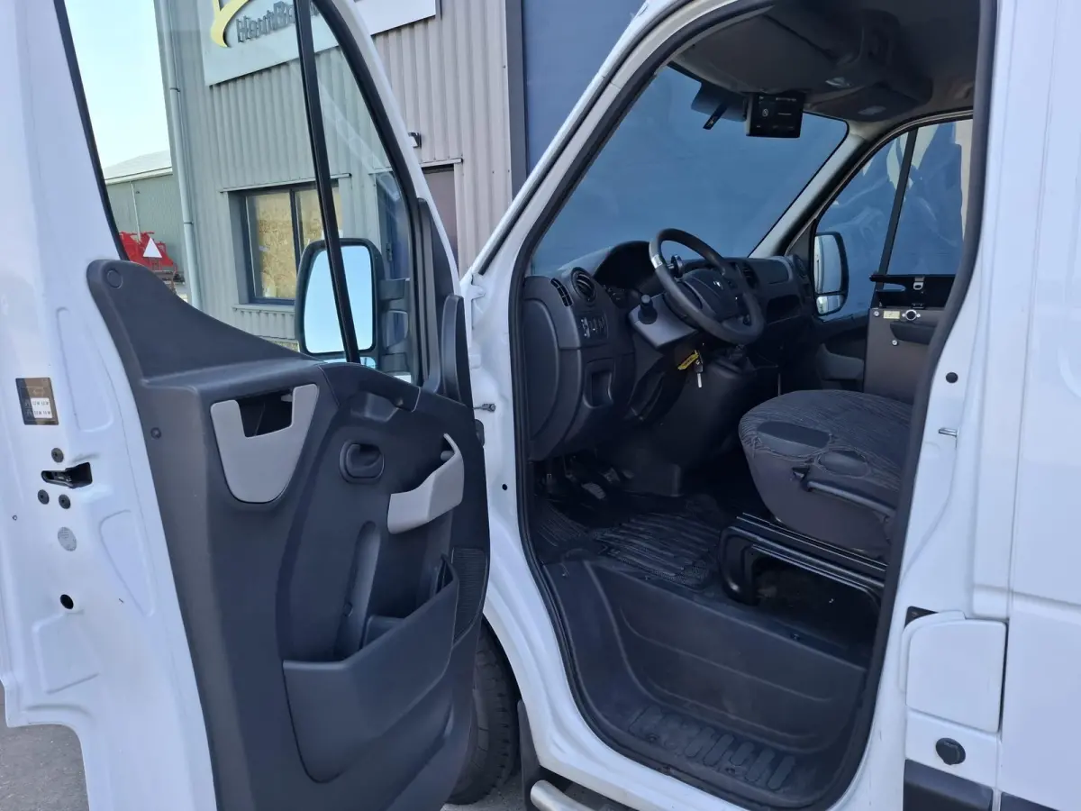 T35 2.3 dCi L2H2 AIRCO / CRUISE CONTROLE / IMPERIAL / TREKHAAK / EURO 6