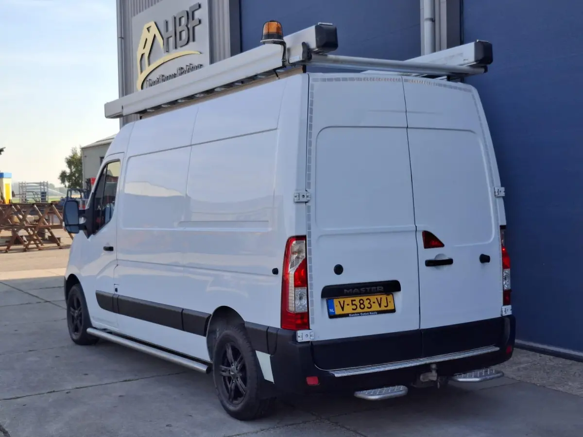 T35 2.3 dCi L2H2 AIRCO / CRUISE CONTROLE / IMPERIAL / TREKHAAK / EURO 6