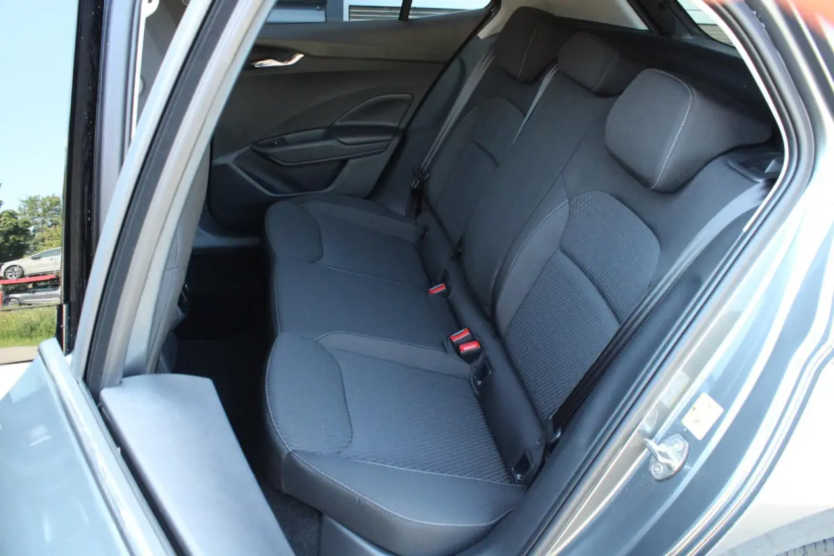 1.0 TSI 95pk Business Edition | Travel Pakket