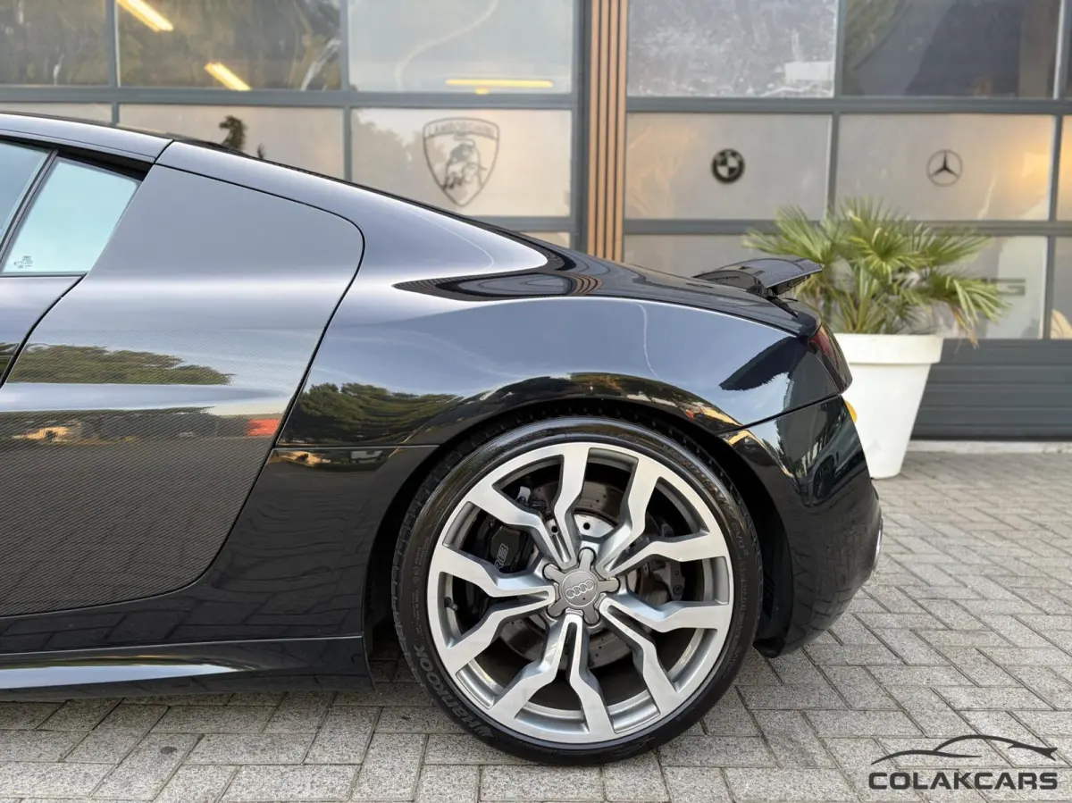 5.2 V10 FSI F1 Seats| Camera| Btw 525PK