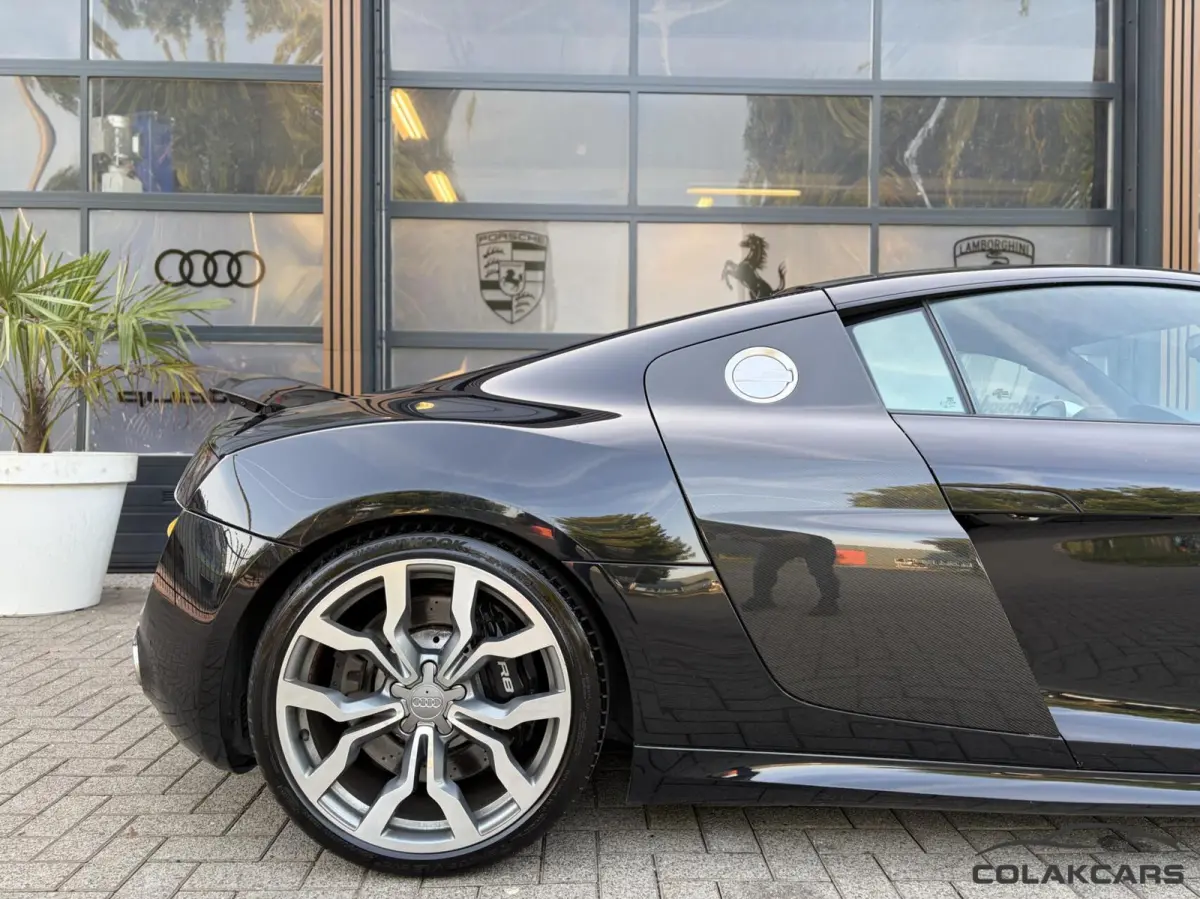 5.2 V10 FSI F1 Seats| Camera| Btw 525PK