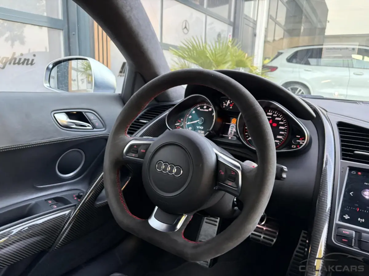 5.2 V10 FSI F1 Seats| Camera| Btw 525PK