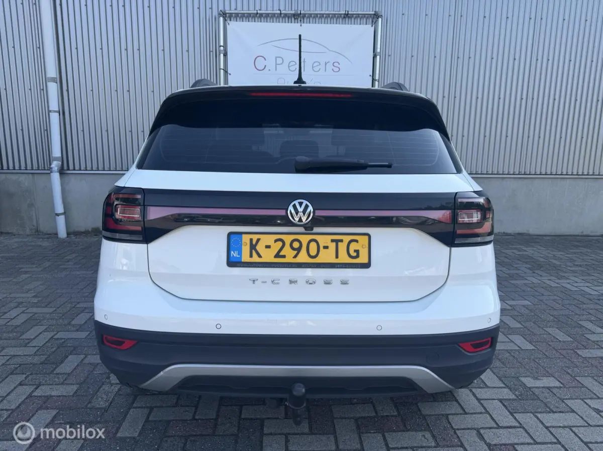 1.0 TSI Life Business 2020 / Carplay / Camera / Trekhaak / Stoelverwarming / NAP