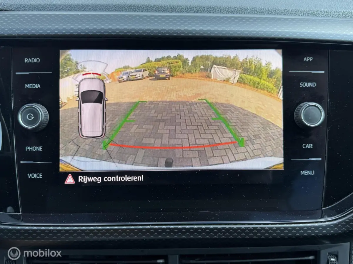 1.0 TSI Life Business 2020 / Carplay / Camera / Trekhaak / Stoelverwarming / NAP