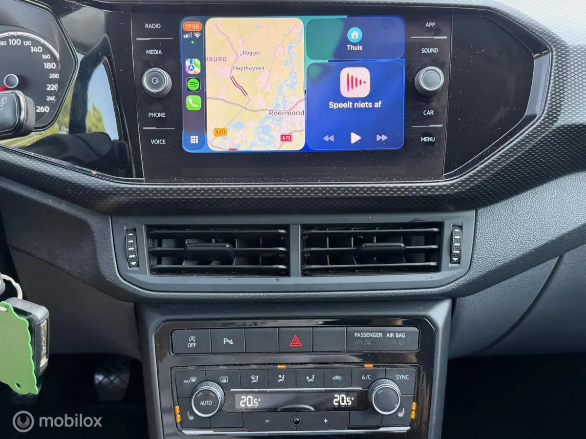 1.0 TSI Life Business 2020 / Carplay / Camera / Trekhaak / Stoelverwarming / NAP